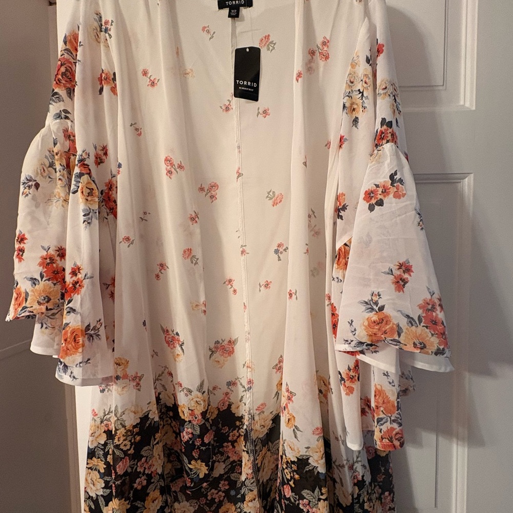 Torrid White Floral Kimono